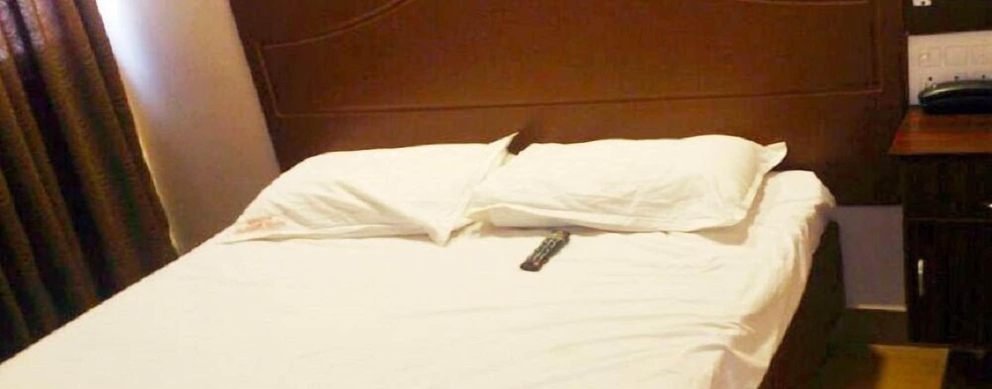 Hotel Boopathi מדוראי מראה חיצוני תמונה