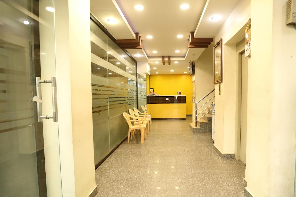 Hotel Boopathi מדוראי מראה חיצוני תמונה