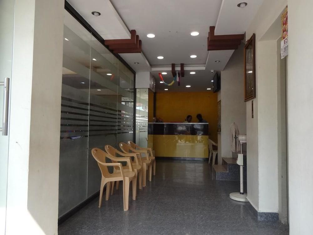 Hotel Boopathi מדוראי מראה חיצוני תמונה